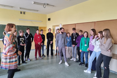 Warsztaty międzykulturowe - Współpraca, integracja i wspólna zabawa w Szkole Podstawowej nr 10 w Lesznie