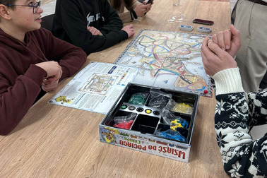 Planszówkowy wieczór integracji – sukces inicjatywy Młodzieżowej Rady Gminy Kościan