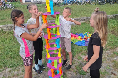 Potyczki rodzinne w Kobylnikach – radość, ruch i zabawa dla małych i dużych