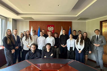 Gostyńscy młodzieżowi radni w Wielkopolskim Urzędzie Wojewódzkim